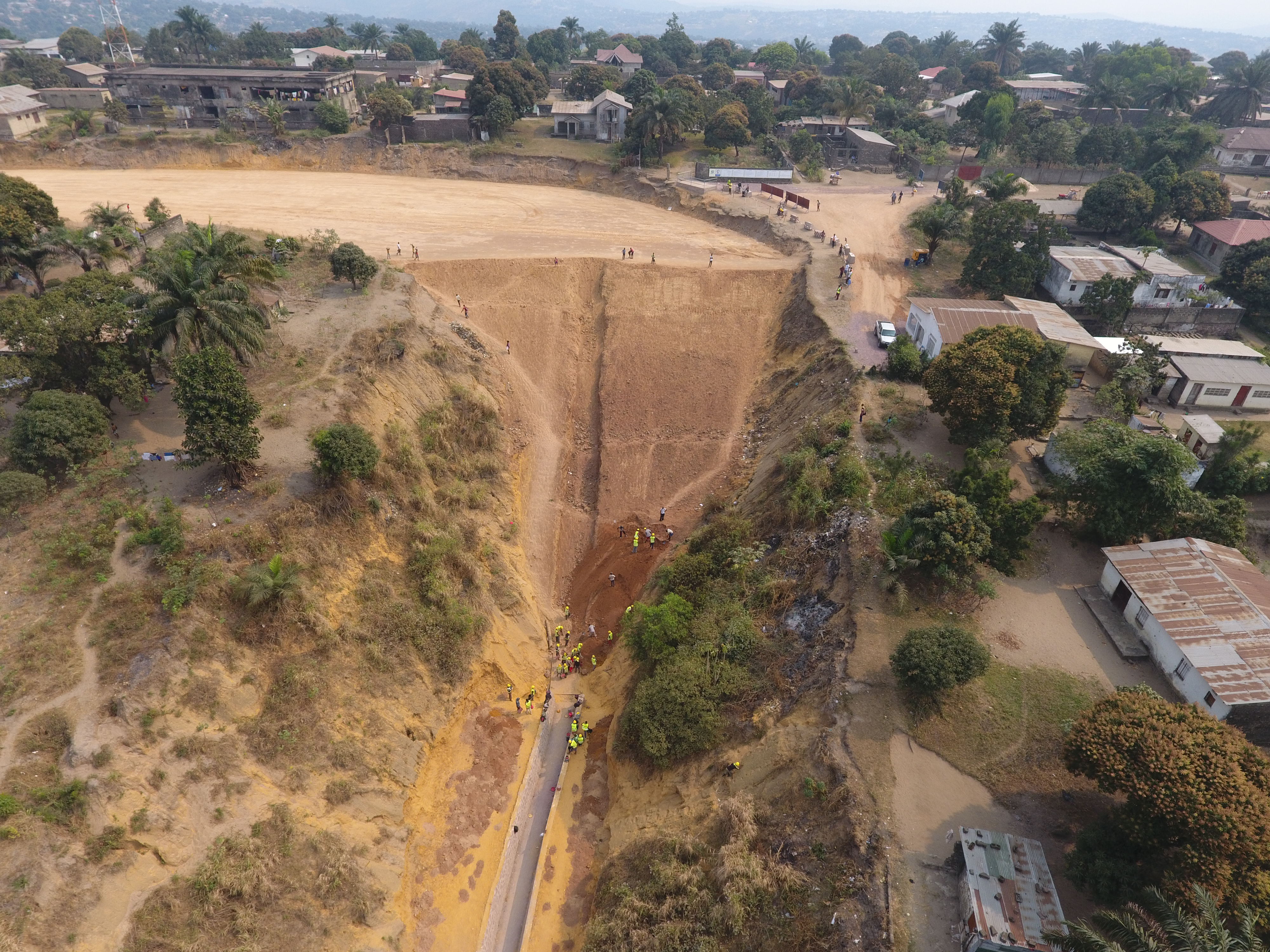 刚果（金）项目部大冲沟填筑