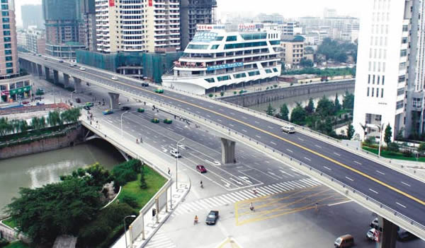 成都市老南门桥上桥