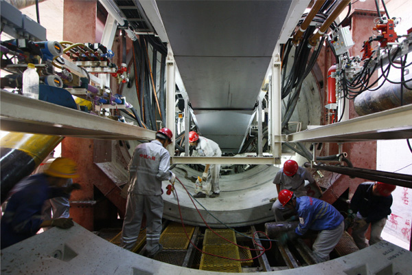 成都地铁2号线盾构作业